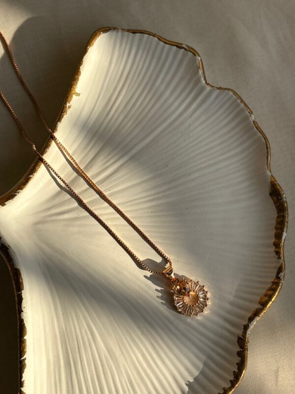 Flower pendant