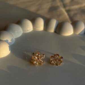 Flower stone studs