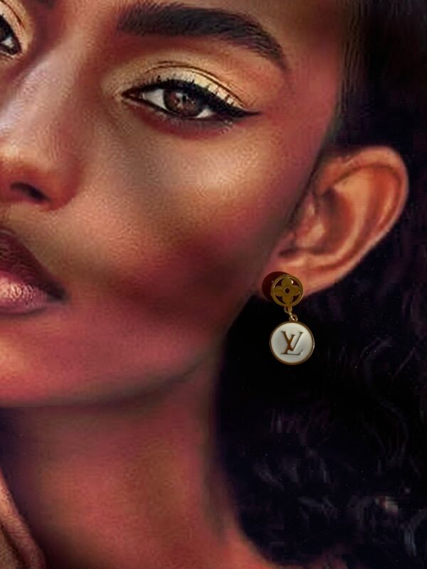 LV Drop Earings - Image 3