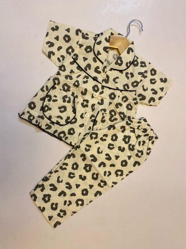 Cotton Half Sleeves Nightsuit