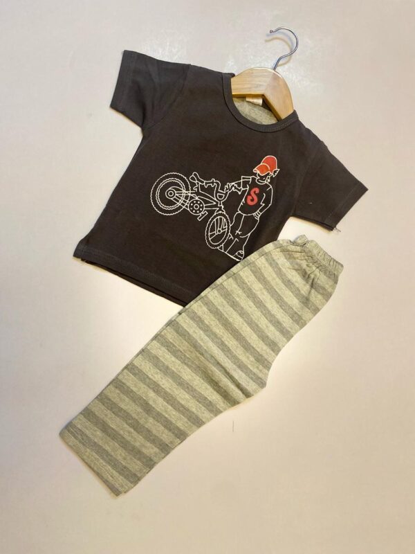 Half Sleeves Nightsuit