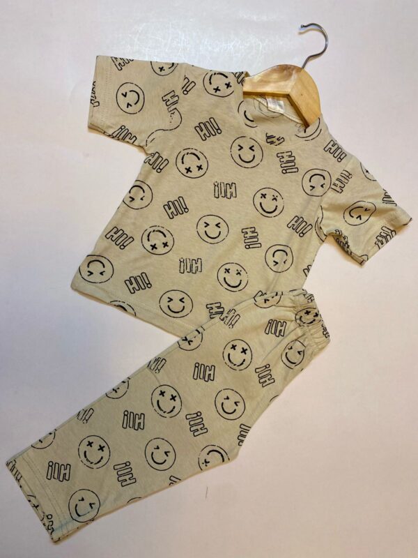 Half Sleeves Nightsuit