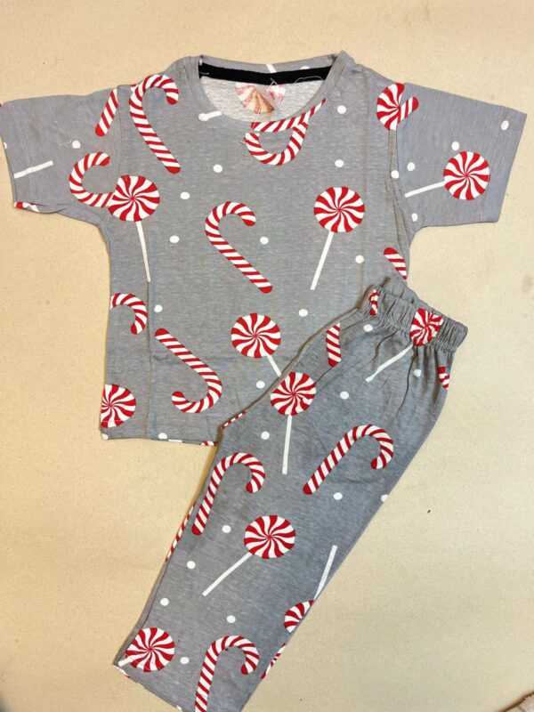 Half Sleeves Nightsuit