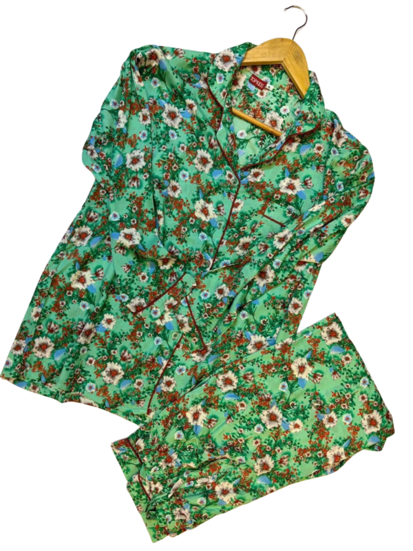 Full Sleeves Ladies Nightsuit