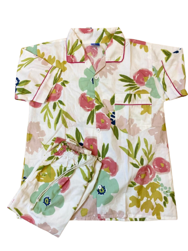 Half Sleeves Ladies Nightsuit