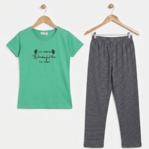 Half Sleeves Womens Nightsuit
